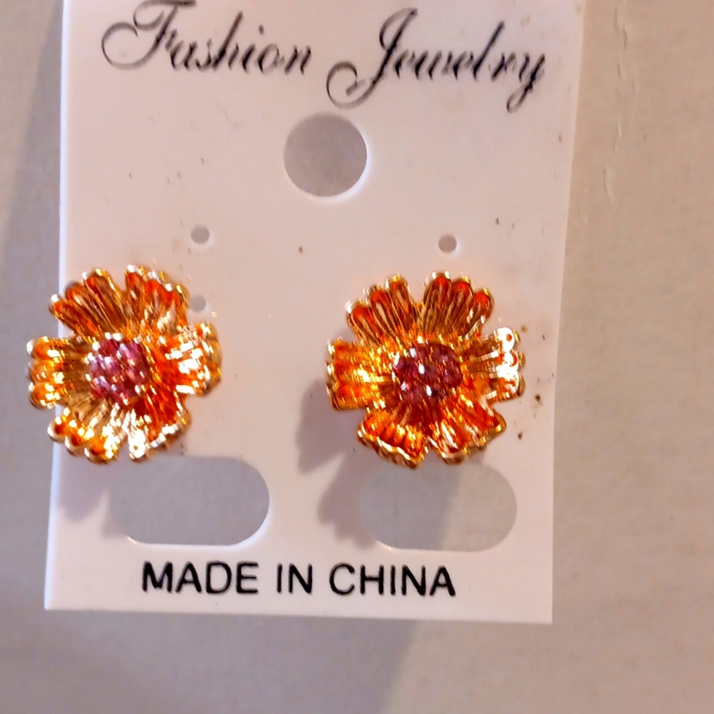 Earing new condition